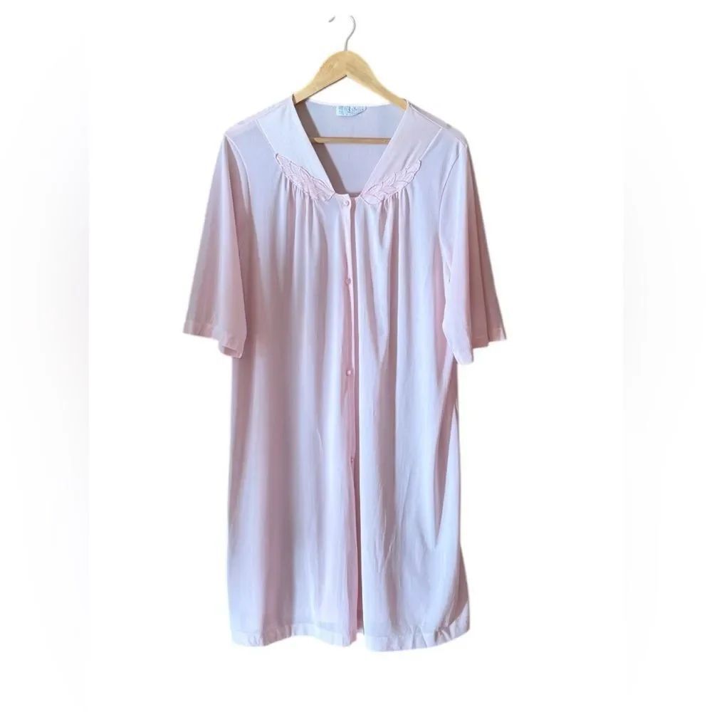 VASSARETTE Vintage Pink Nylon Button Front Peignoir Robe Made In USA